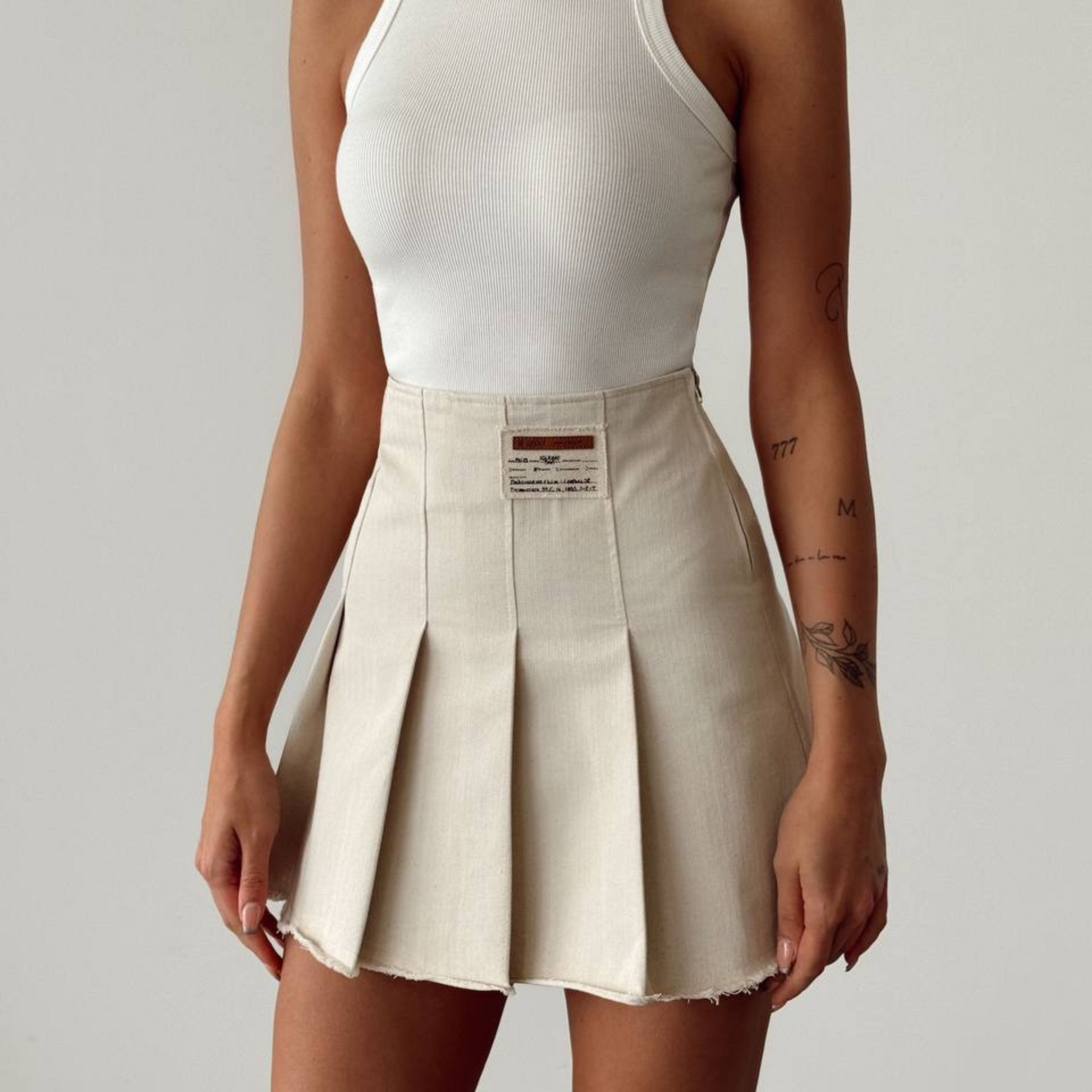 Pleated Mini Skirt – Cream - Kumkwat